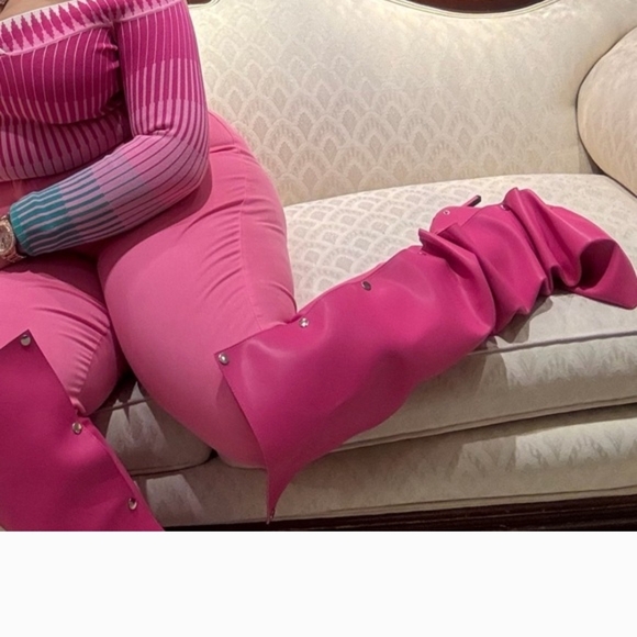 Detachable Stud Black Over-the-Knee Sculpted Heel Boots - Picture 2 of 3